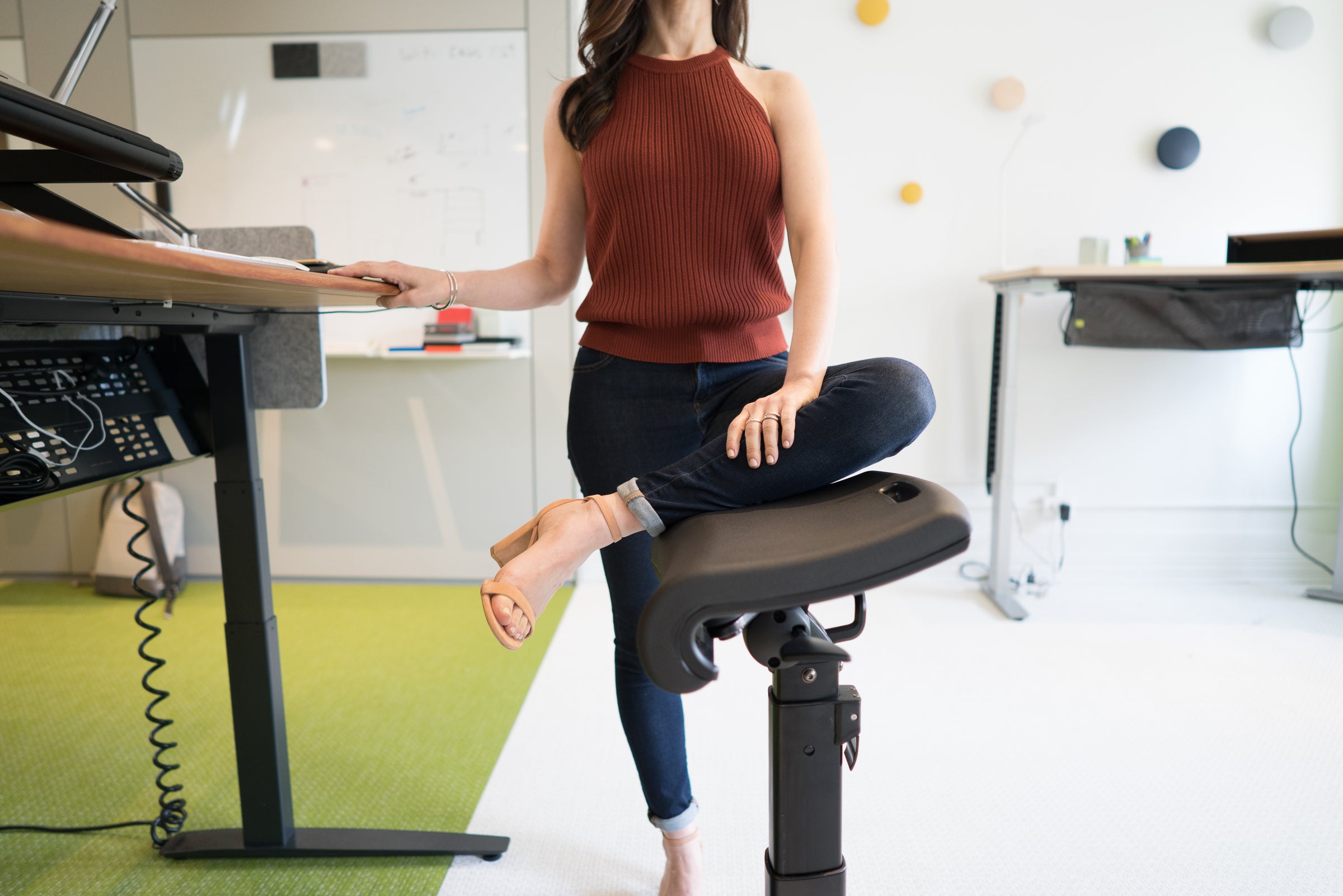 LeanRite Elite - Ergonomic Standing Chair Designed for Preventing Back Pain